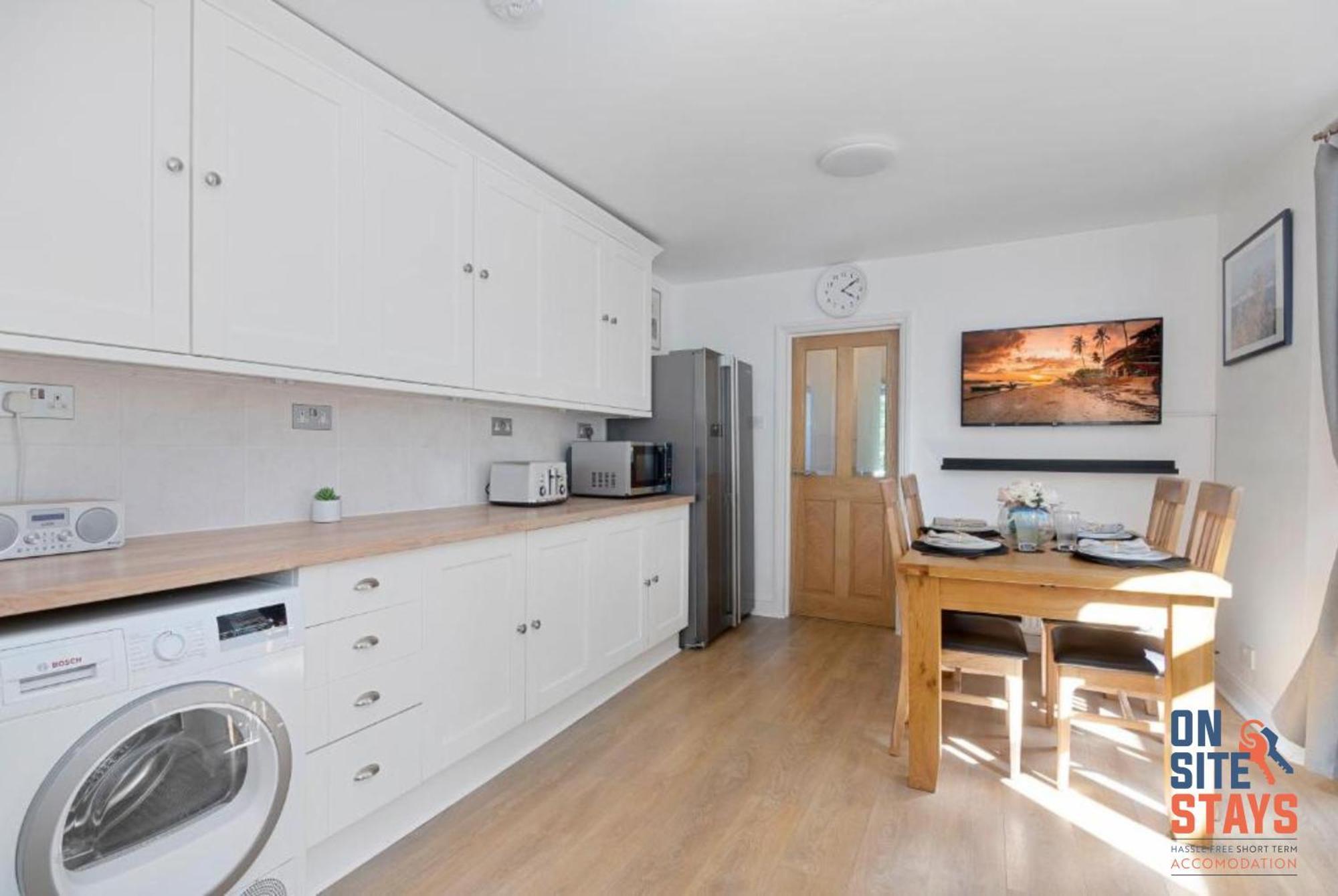 Onsitestays - Tranquil 2 Bedroom Apartment With Large Kitchen, Private Garden Near Wimbledon Station Londyn Zewnętrze zdjęcie