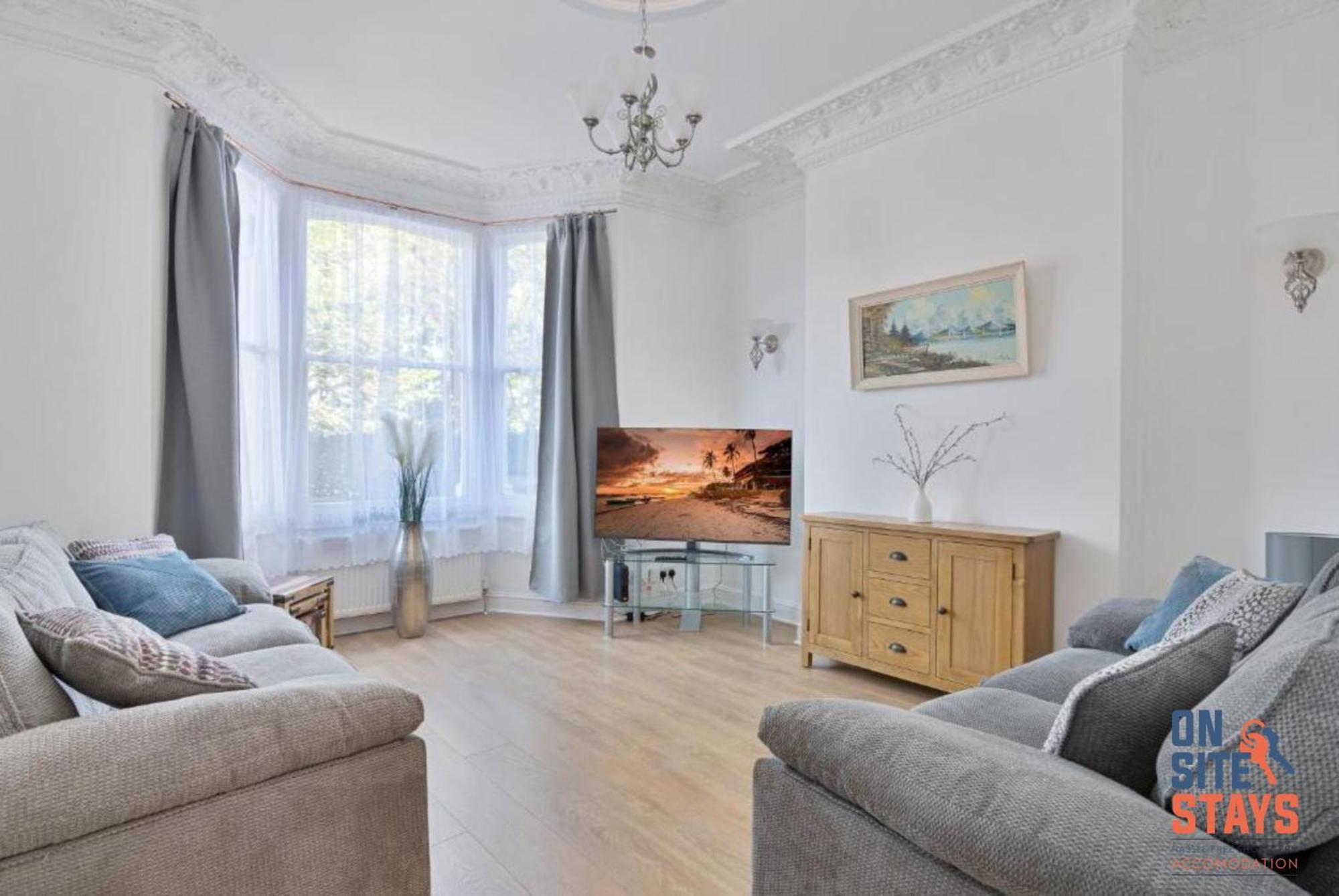 Onsitestays - Tranquil 2 Bedroom Apartment With Large Kitchen, Private Garden Near Wimbledon Station Londyn Zewnętrze zdjęcie